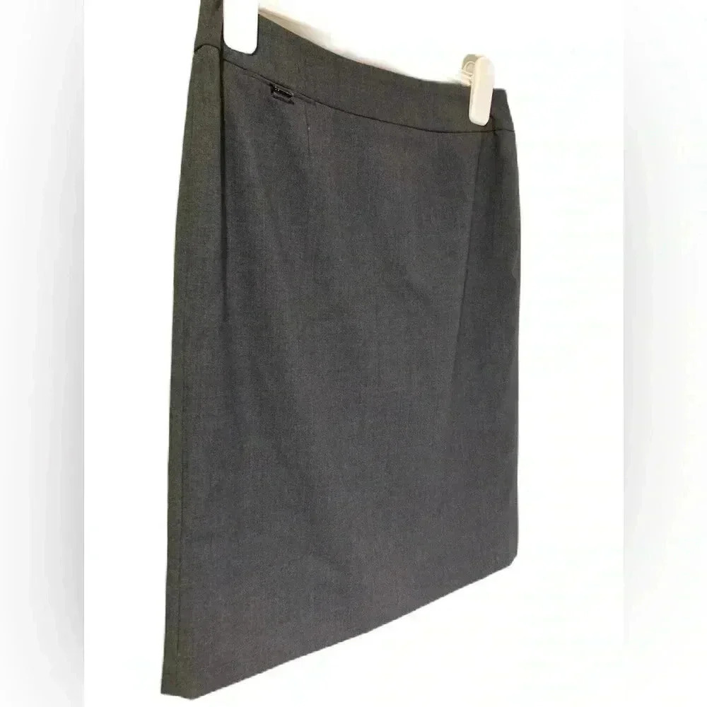 Calvin Klein Women’s Lined Mini Skirt Grey Sz. 6 (Blazer sep. listing)